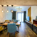 Luxury 2 Bedroom Apartment - Private Garden