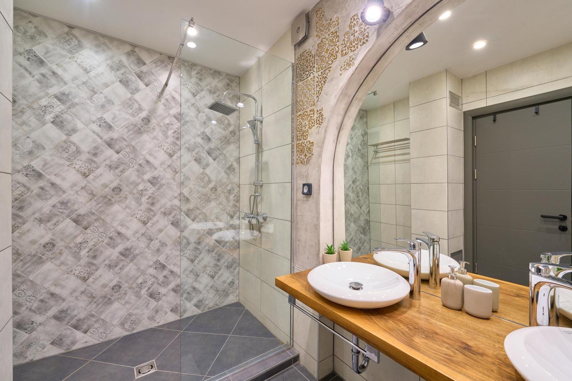 Apartament Luxury 2 Bedroom - Private Garden *