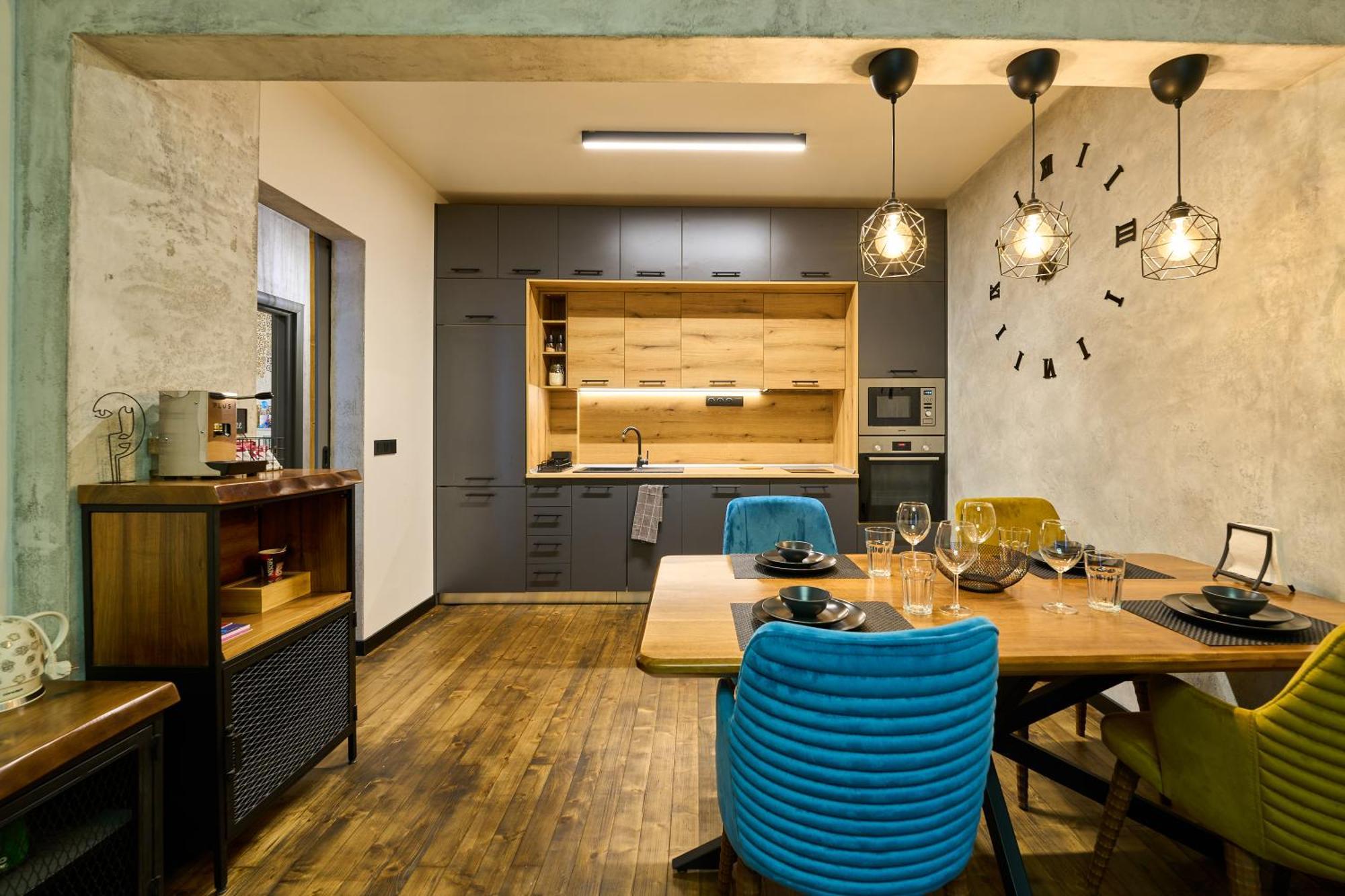 Luxury 2 Bedroom - Private Garden *